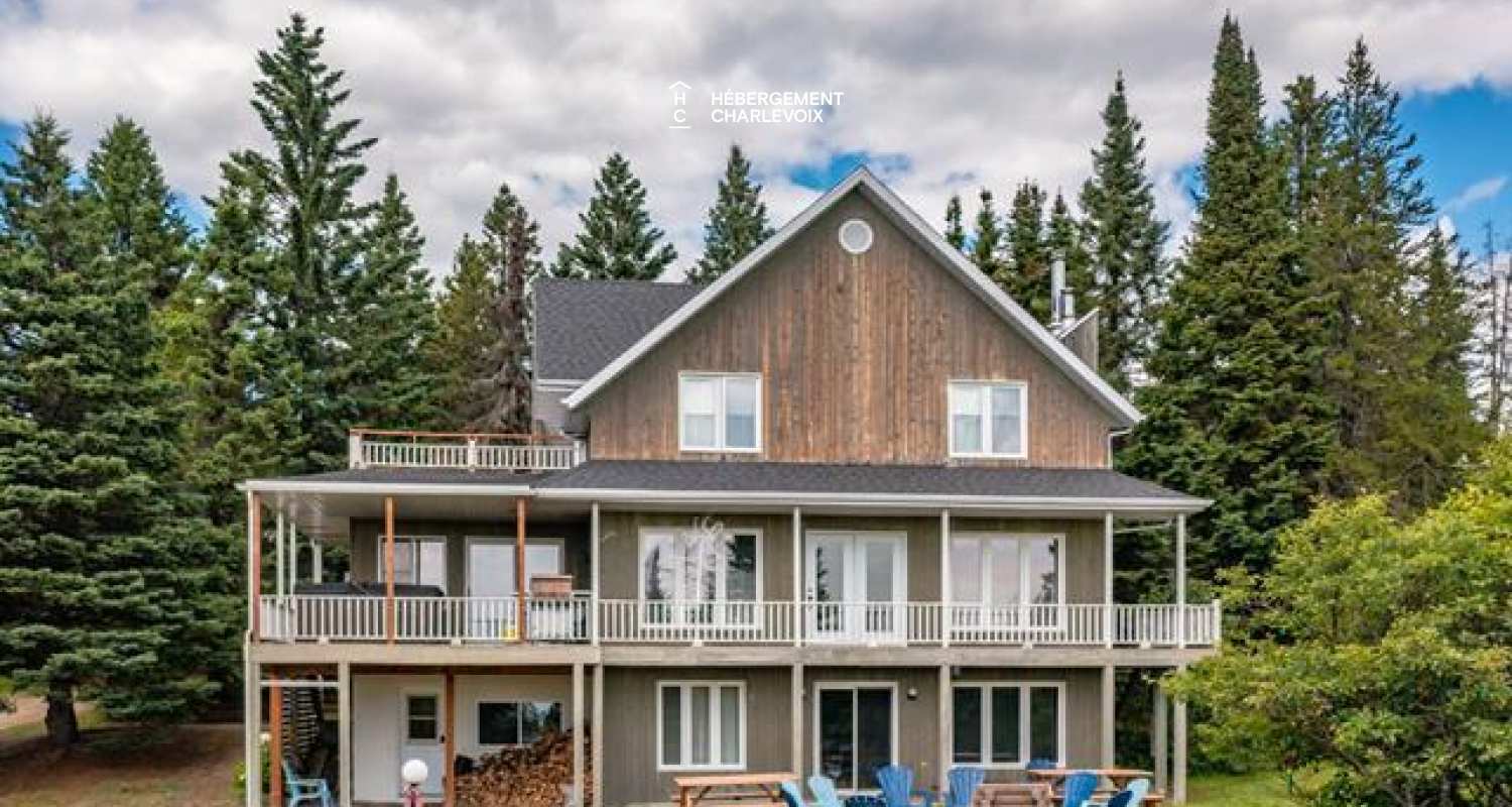 ATM-279 - Inviting Villa with breathaking views: Perfect for gatherings and exploring beautiful Charlevoix!